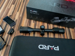 PARD Night Stalker 4K 2.0 LRF digit�lis �jjell�t� c�lt�vcs� 70mm objektiv + 940IR modul szenzor:4K Ultra HD CMOS, 3840�2160 pixel felbont�s 2026-�s modell