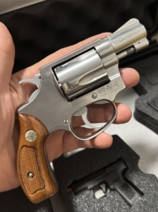 Smith & Wesson M60
