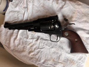 Ruger Old Army .44 el�lt�lt�s revorver