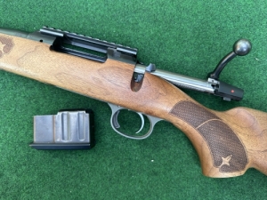 CZ 557 308 Win. BAL KEZES!