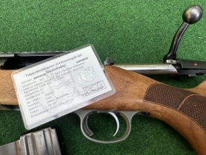 CZ 557 308 Win. BAL KEZES!