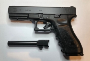 Glock 17 9mm cs� �s Feinwerkbau65 