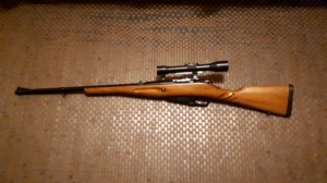  FG GV 7,62x54R tip. kaliber Carl Zeiss Jena ZF4/S cltvcsvel oldhat szerelkkel. A szerelk kialaktsa lehetv teszi cserkelsnl a nylt irnyzk hasznlatt.