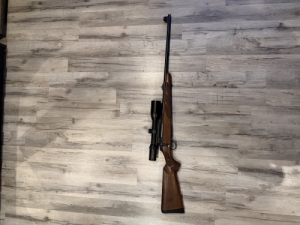 Tikka T3 Hunter 7mm remington magnum �s Zeiss 3-12x56 t�vcs� szerel�kkel