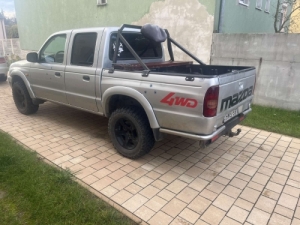 Mazda B2500 4x4