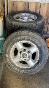 Nissan Navara alufelni garnit�ra 