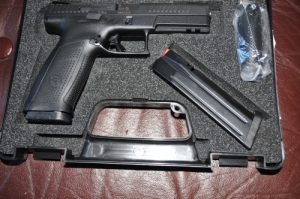 CZ P10-F