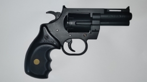 Keser� Magnum Defender-M g�z-riaszt� revolver