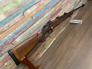 Browning A-Bolt 300 Win.Mag.--Jap�n Miroku cs�vel