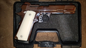 Colt M1911 replika - Kuzey 911 g�z-riaszt� �nt�lt� fegyver gy�jtem�nyb�l
