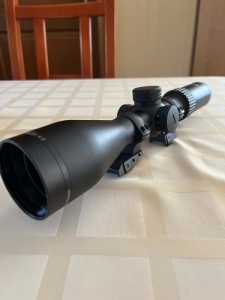 AKAH 2.5-10x50 vil�git�pontos c�lt�vcs�